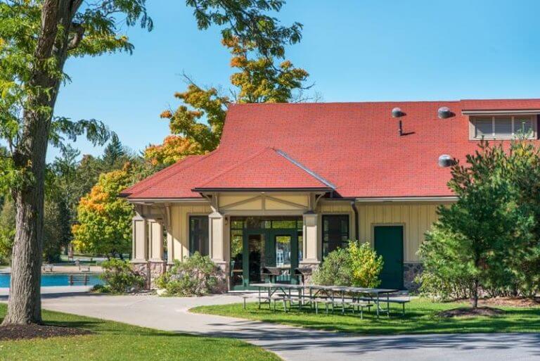 Green lakes bathhouse side entrance
