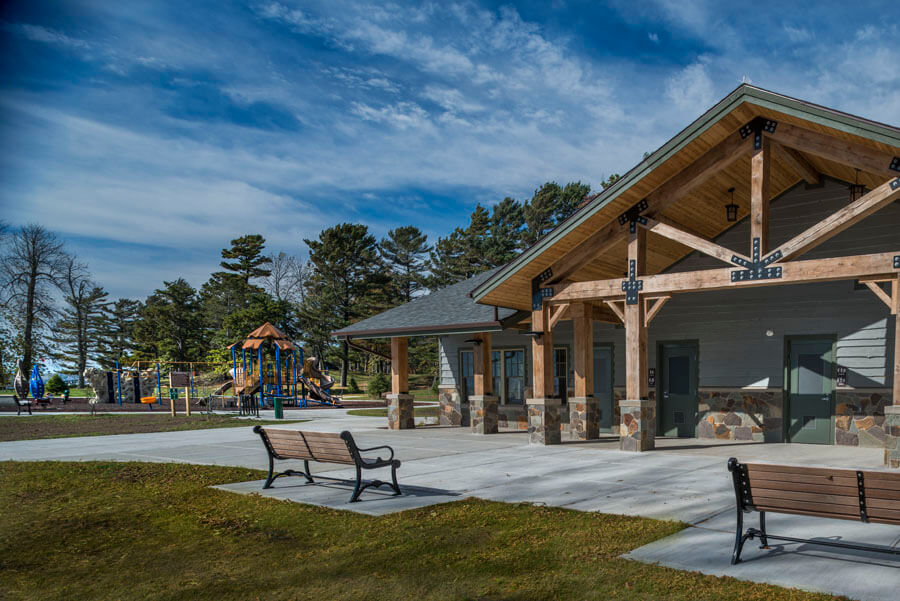 Front view of Cumberland Bay State Park Timber Frame Entrance designed by Beardsley